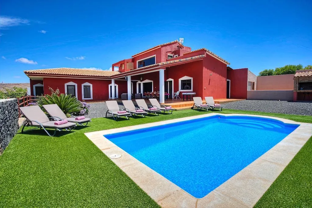 Villa De Lujo Con Piscina Privada Y Spa contacts